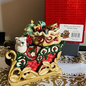 2004 Fitz & Floyd “Christmas Tidings” Polar Bear Sleigh Treat Jar. Like New.
